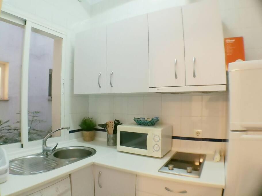 C Palacio Parking Segun Disponibilidad Sevilla Exteriör bild