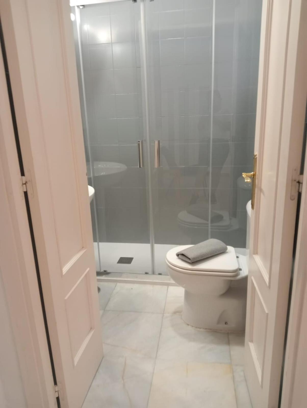C Palacio Parking Segun Disponibilidad Sevilla Exteriör bild